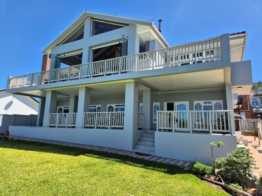 6 Bedroom Property for Sale in Outeniqua Strand Western Cape